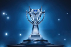 2025年LPL季后赛首发名单揭晓：小法师、神U领衔，关键位置调整悬念十足